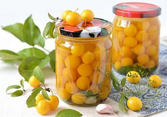 Компот из алычи