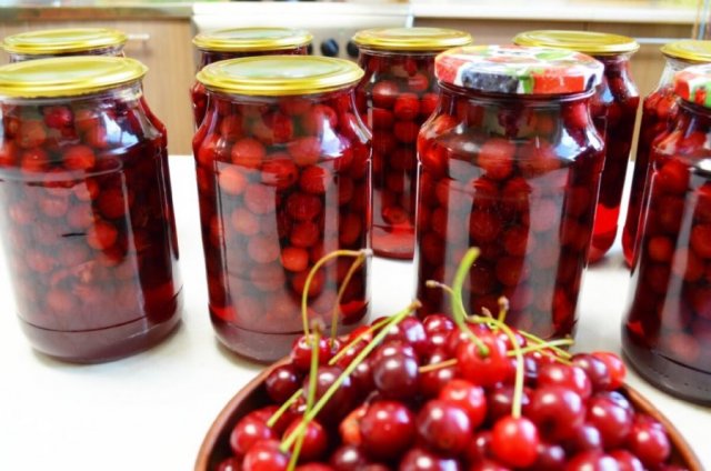 Вишневый компот на зиму