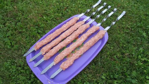 Люля-кебаб на шампурах