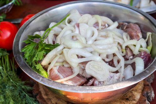Маринование свинины для шашлыка